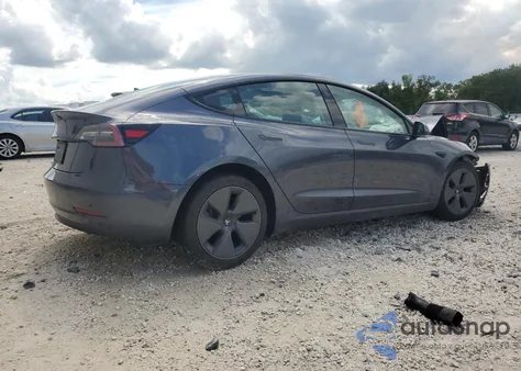 2021 Tesla Model 3 z USA, uszkodzony, nr VIN 5YJ3E1EA1MF907322
